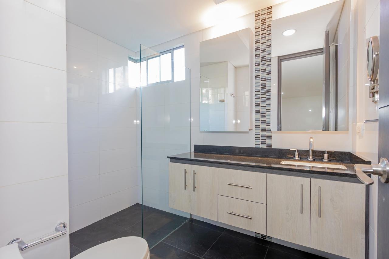 Apartamento en Venta en Castropol El Poblado – 138 m² con 4 Habitaciones y 3 Parqueaderos