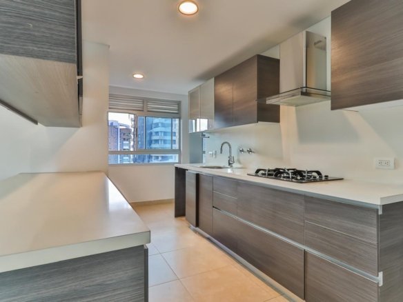 Apartamento en Venta en Castropol El Poblado – 138 m² con 4 Habitaciones y 3 Parqueaderos