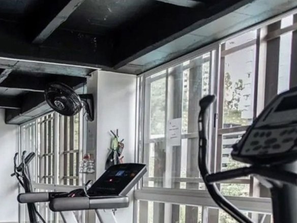 Apartamento Moderno en El Poblado con Sonido Integrado y Acabados Premium