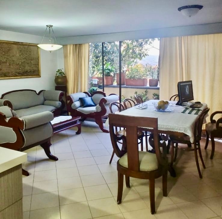 Apartamento de 2 Habitaciones en Urbanización Cerca a San Diego