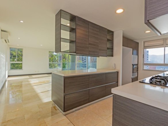 Apartamento en Venta en Castropol El Poblado – 138 m² con 4 Habitaciones y 3 Parqueaderos