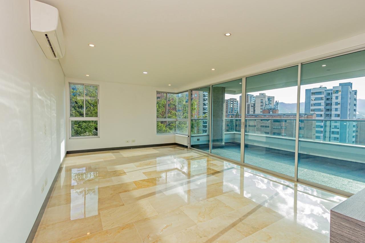 Apartamento en Venta en Castropol El Poblado – 138 m² con 4 Habitaciones y 3 Parqueaderos