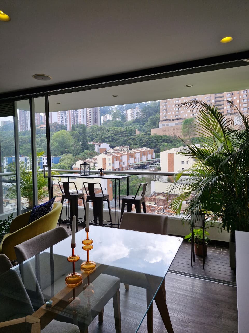 8ffaed6c-1872-4cdc-81f1-12dadfd50d1b Apartamento Moderno en El Poblado con Sonido Integrado y Acabados Premium