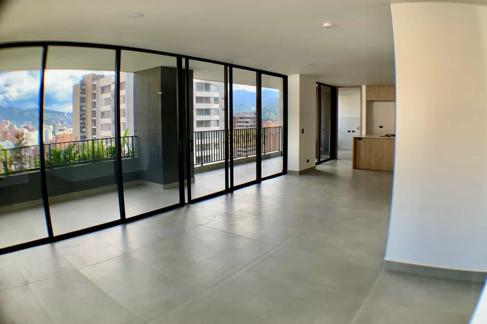 Apartamento Nuevo en Medellín de 192 m² con Habitación de Servicio