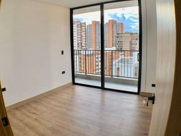 Apartamento Nuevo en Medellín de 192 m² con Habitación de Servicio