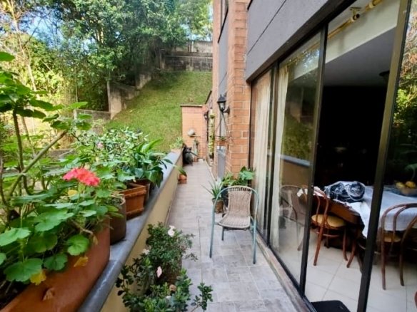 Apartamento de 2 Habitaciones en Urbanización Cerca a San Diego