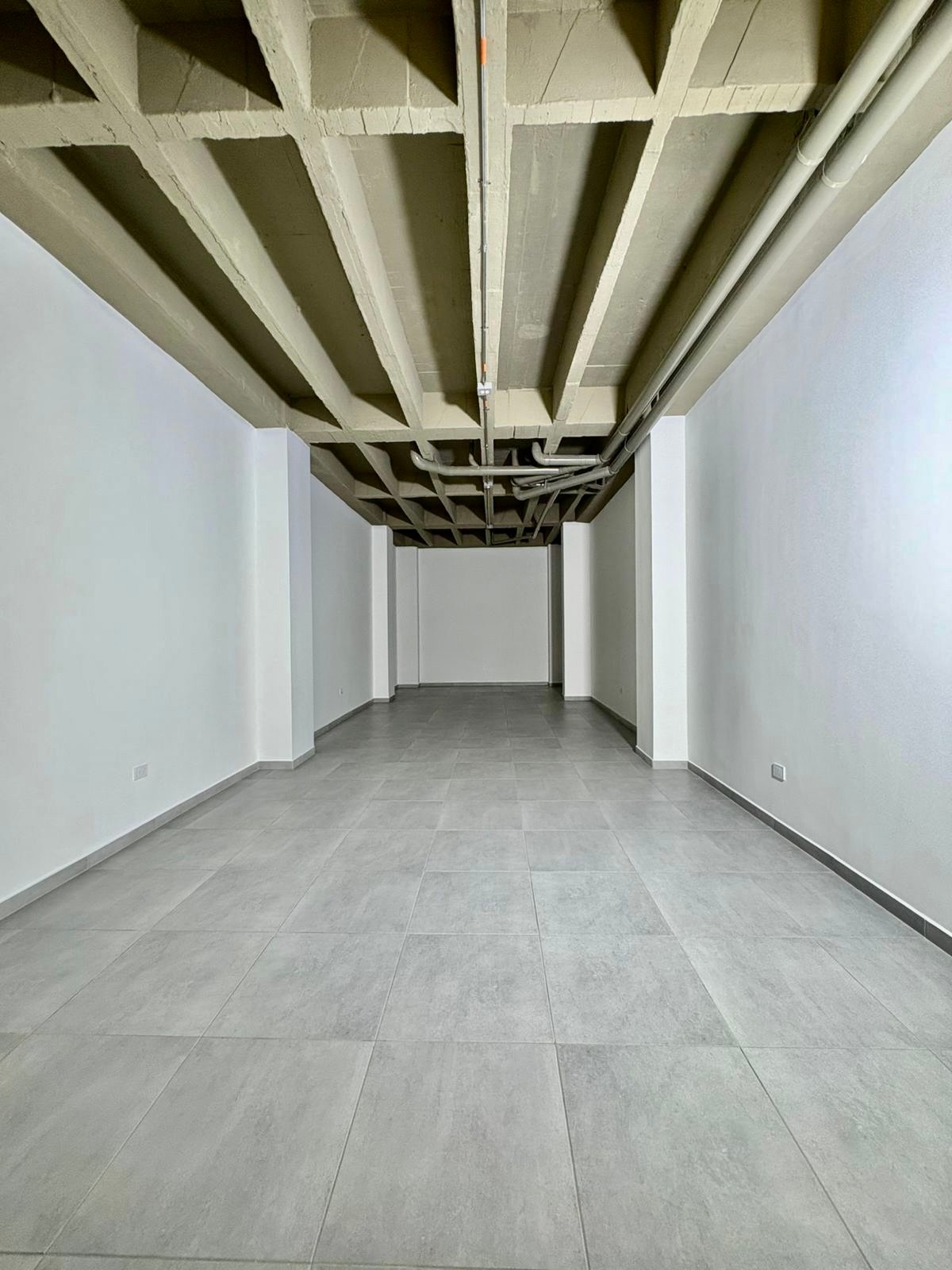 f0eb8c06-2981-47fd-8ff6-e9b7f254ea8e Local Comercial en Arriendo o Venta en Itagüí – 97 m² en Excelente Ubicación