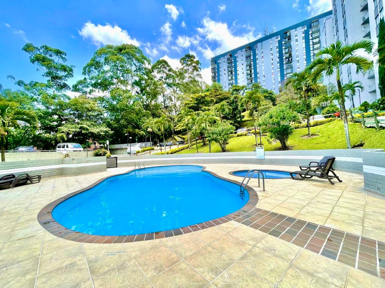 Apartamento Amoblado en Arriendo en Bosques de San Diego Medellín – Renta Corta o MensualSi