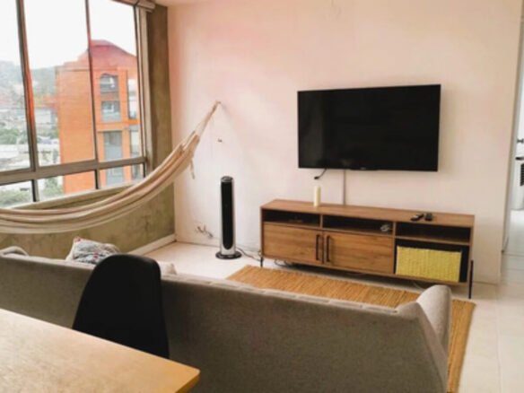 Apartamento En Arriendo En El Poblado Amoblado Y Sin Amoblar En Manila | Vista Al Parque Natural Telemedellín Con 50 M², 2 Habitaciones, 2 Baños Y Parqueadero