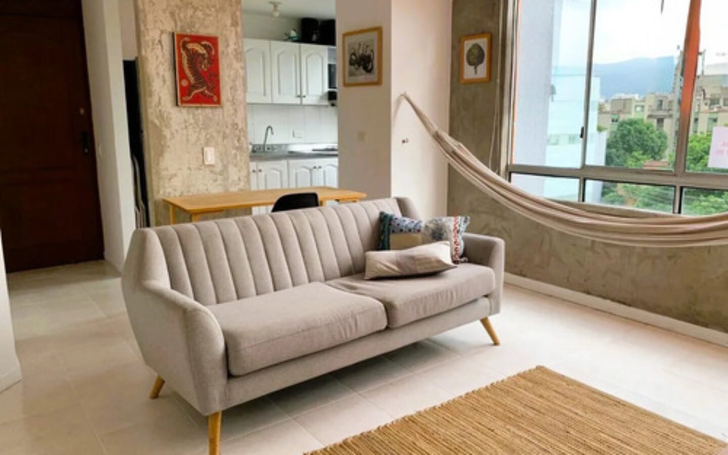 Apartamento En Arriendo En El Poblado Amoblado Y Sin Amoblar En Manila | Vista Al Parque Natural Telemedellín Con 50 M², 2 Habitaciones, 2 Baños Y Parqueadero
