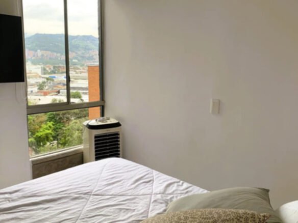 Apartamento En Arriendo En El Poblado Amoblado Y Sin Amoblar En Manila | Vista Al Parque Natural Telemedellín Con 50 M², 2 Habitaciones, 2 Baños Y Parqueadero