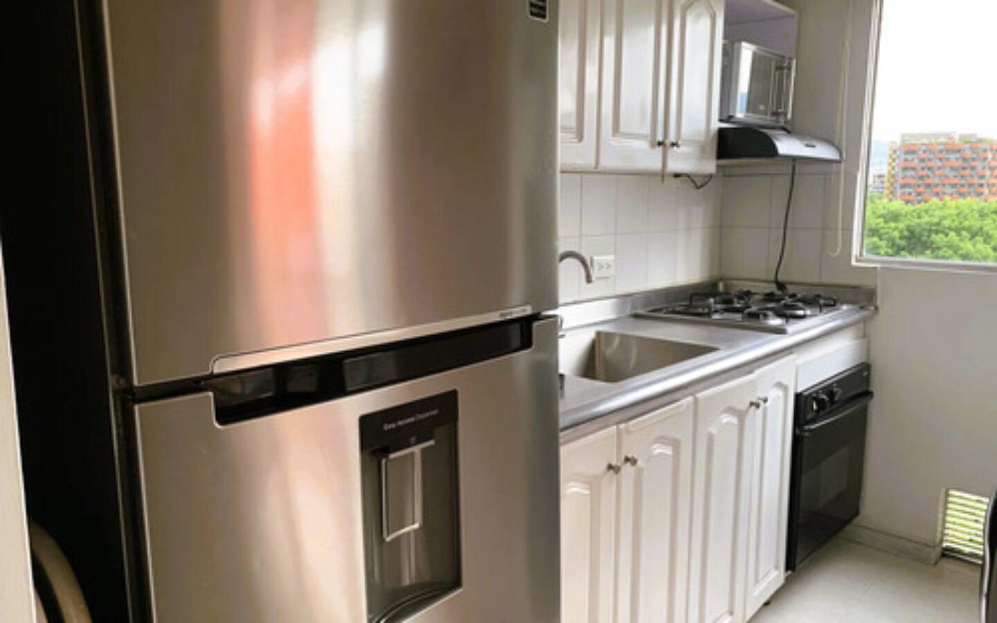 Apartamento En Arriendo En El Poblado Amoblado Y Sin Amoblar En Manila | Vista Al Parque Natural Telemedellín Con 50 M², 2 Habitaciones, 2 Baños Y Parqueadero