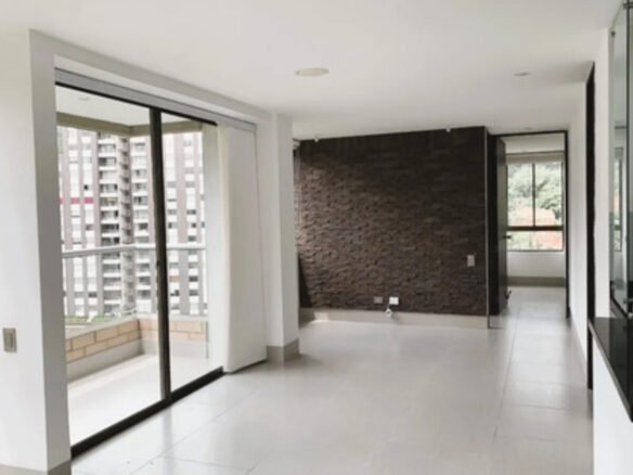 Apartamento En Arriendo En Las Lomas El Poblado Medellín | Ubicado En El Piso 16 Con Piscina, Gym Y Zonas Verdes Cerca De El Tesoro Con 72 M2, 2 Habitaciones Y 2 Parqueaderos