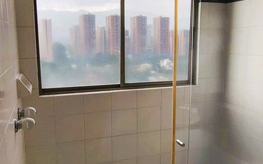 Apartamento En Venta En Castropol El Poblado | Balcón Amplio Cerca De Milla De Oro Con 82 M², 2 Habitaciones, 2 Baños, Parqueadero Doble Y Cuarto Útil Doble