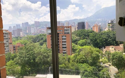 Apartamento Remodelado Y Amoblado En Venta En Patio Bonito El Poblado | Piso Alto Cerca De Milla De Oro Con 53 M², 1 Habitación, 2 Baños Y Parqueadero