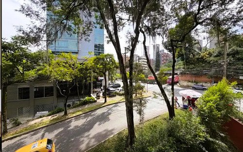 Apartamento En Venta En Manila, Patio Bonito, Lalinde El Poblado | Cerca Al Parque Telemedellín Y Metro Poblado Con 74 M², 3 Alcobas, 2 Baños Y Parqueadero
