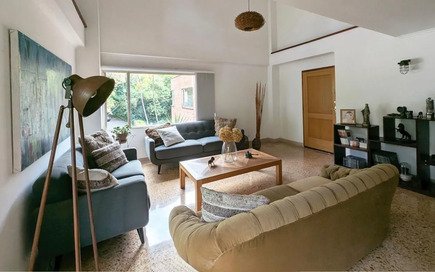 Apartamento Dúplex En Venta En Castropol El Poblado | 223 M² Remodelado, Balcón Cerrado, 4 Habitaciones, Estudio, 4 Baños Y Garaje