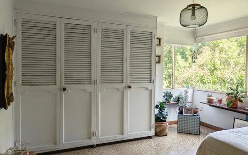 Apartamento Dúplex En Venta En Castropol El Poblado | 223 M² Remodelado, Balcón Cerrado, 4 Habitaciones, Estudio, 4 Baños Y Garaje