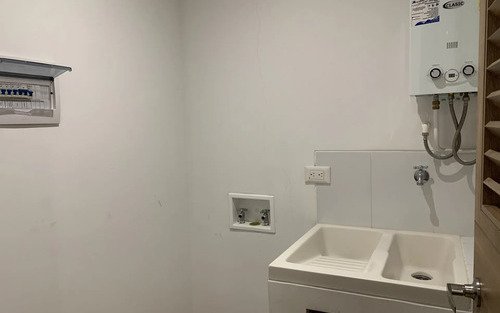 Apartamento Tipo Loft De 73 M2 Y 2 Baños En Venta En Ciudad Del Río, Medellín. Ed Distrito Vera. Con Balcón, Parqueadero Privado, Zona De Ropas Independiente Y Acceso A Piscina, Piso 12