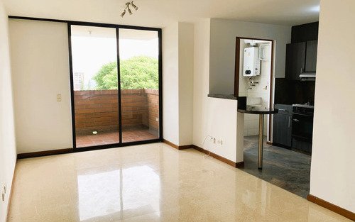 Apartamento En Arriendo En Los Balsos, El Poblado Medellín | 75 M2, 2 Habitaciones, 3 Baños Y Balcón Cerca A El Tesoro