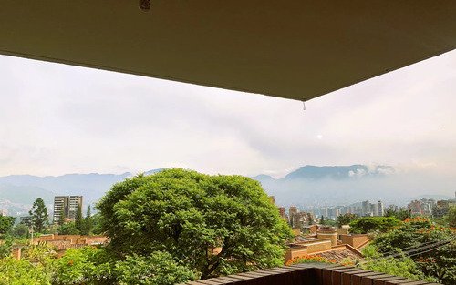 Apartamento En Arriendo En Los Balsos, El Poblado Medellín | 75 M2, 2 Habitaciones, 3 Baños Y Balcón Cerca A El Tesoro