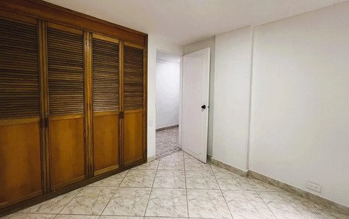 Apartamento En Venta En Vegas De Zuñiga, Envigado. 138 M2 3 Habitaciones + Servicio, Unidad Con Piscina Climatizada Y Excelente Ubicación Cerca De Viva Envigado Y La Avenida Las Vega