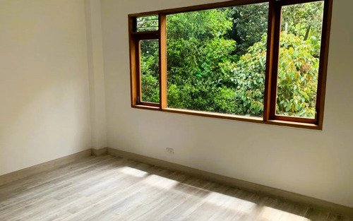 Apartamento Remodelado En Castropol, El Poblado | 187 M2, 3 Habitaciones, 3 Baños, 2 Parqueaderos Y Reserva Ecológica