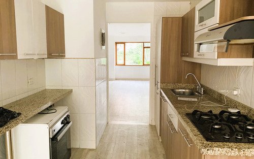 Apartamento Remodelado En Castropol, El Poblado | 187 M2, 3 Habitaciones, 3 Baños, 2 Parqueaderos Y Reserva Ecológica