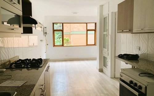 Apartamento Remodelado En Castropol, El Poblado Medellín | 187 M2, 3 Habitaciones, 3 Baños, 2 Parqueaderos Y Reserva Ecológica