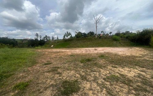 Lote En Venta En Parcelación Campestre En Marinilla 2.500 M2 Para Construcción Sostenible Con Club House