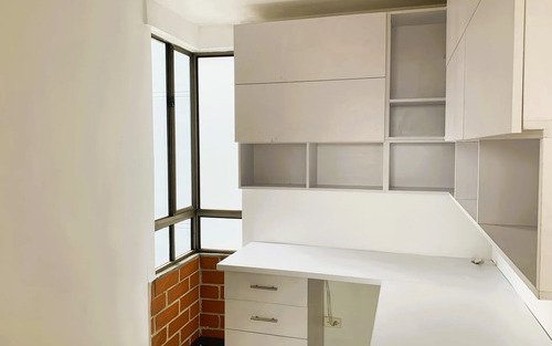 Apartamento En Arriendo En Loma De Los Bernal | 100 M², Piso 19, 3 Alcobas, 2 Parqueaderos Y Unidad Completa