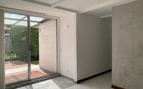 Apartamento Con Jardín En Venta En Santa María De Los Ángeles, Aguacatala Medellín| 181 M2, 4 Habitaciones, Cerca Al Metro Y Eafit