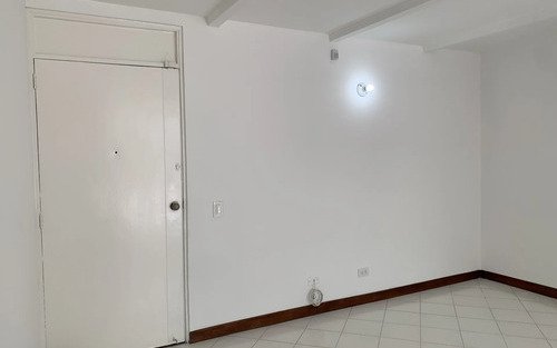 Apartamento Con Jardín En Venta En Santa María De Los Ángeles, Aguacatala Medellín| 181 M2, 4 Habitaciones, Cerca Al Metro Y Eafit