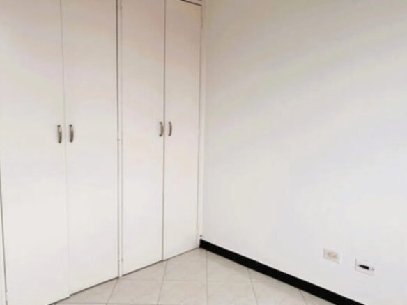 Apartamento De 65 M² En Arriendo En San Julián El Poblado Medellín Con 3 Habitaciones, 2 Baños, Parqueadero Privado Y Excelente Ubicación Cerca De San Diego, Premium Plaza, Ciudad Del Río Y Las Palmas