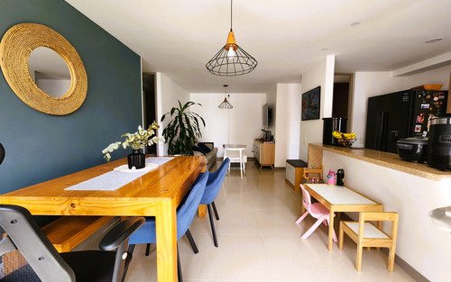 Apartamento En Arriendo De 79 M² Remodelado En El Poblado, Medellín Sector Ciudad Del Rio 3 Habitaciones, 2 Baños Y Parqueadero