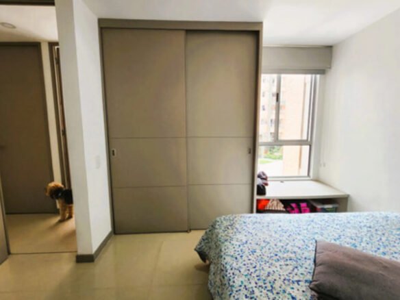 Apartamento En Arriendo De 79 M² Remodelado En El Poblado, Medellín Sector Ciudad Del Rio 3 Habitaciones, 2 Baños Y Parqueadero