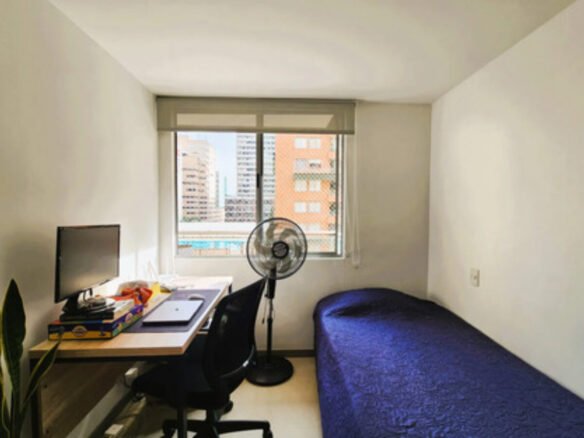 Apartamento En Arriendo De 79 M² Remodelado En El Poblado, Medellín Sector Ciudad Del Rio 3 Habitaciones, 2 Baños Y Parqueadero