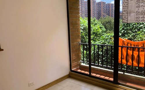 Apartamento En Arriendo En El Poblado, En El Sector Villa Carlota Cerca A Ciudad Del Río Medellín | 3 Habitaciones Y 2 Parqueaderos Excelente Ubicación Cerca De Premium Plaza, San Diego Y El Mamm