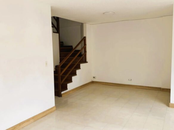 Apartamento En Arriendo En El Poblado, En El Sector De Ciudad Del Río Medellín | 3 Habitaciones Y 2 Parqueaderos Excelente Ubicación Cerca De Premium Plaza, San Diego Y El Mamm
