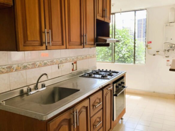 Apartamento En Arriendo En El Poblado, En El Sector De Ciudad Del Río Medellín | 3 Habitaciones Y 2 Parqueaderos Excelente Ubicación Cerca De Premium Plaza, San Diego Y El Mamm