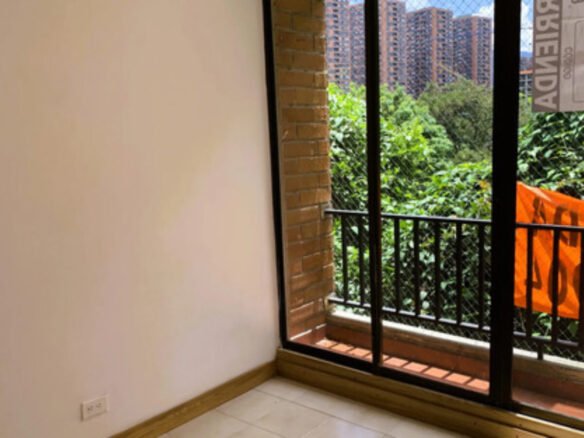 Apartamento En Arriendo En El Poblado, En El Sector De Ciudad Del Río Medellín | 3 Habitaciones Y 2 Parqueaderos Excelente Ubicación Cerca De Premium Plaza, San Diego Y El Mamm