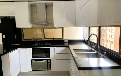 Apartamento En Arriendo En El Poblado En El Sector De Patio Bonito, Medellín. Negociable | 136 M² 3 Habitaciones + Servicio Cerca De Oviedo Y Santafé.