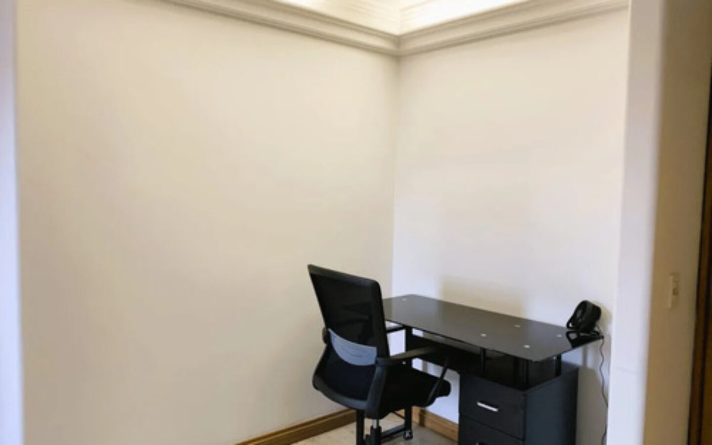 Apartamento Amoblado De 51 M² En Arriendo En Laureles. Con 1 Habitación, 2 Baños, Parqueadero Y Dotación Completa. Excelente Ubicación Cerca Del Segundo Parque, La Avenida Nutibara, Upb