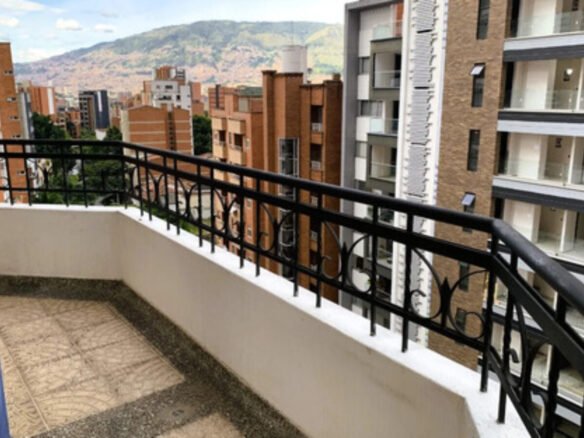 Apartamento Amoblado De 51 M² En Arriendo En Laureles. Con 1 Habitación, 2 Baños, Parqueadero Y Dotación Completa. Excelente Ubicación Cerca Del Segundo Parque, La Avenida Nutibara, Upb