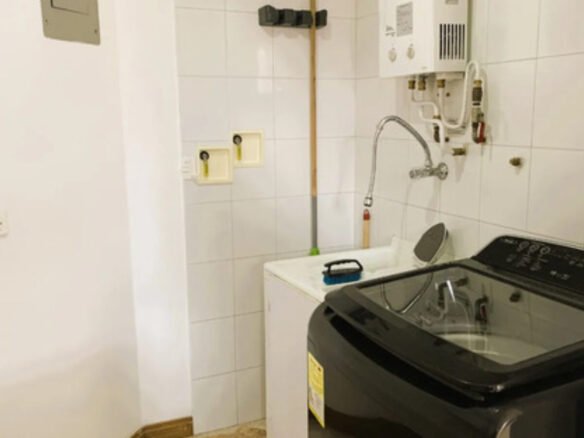 Apartamento Amoblado De 51 M² En Arriendo En Laureles. Con 1 Habitación, 2 Baños, Parqueadero Y Dotación Completa. Excelente Ubicación Cerca Del Segundo Parque, La Avenida Nutibara, Upb