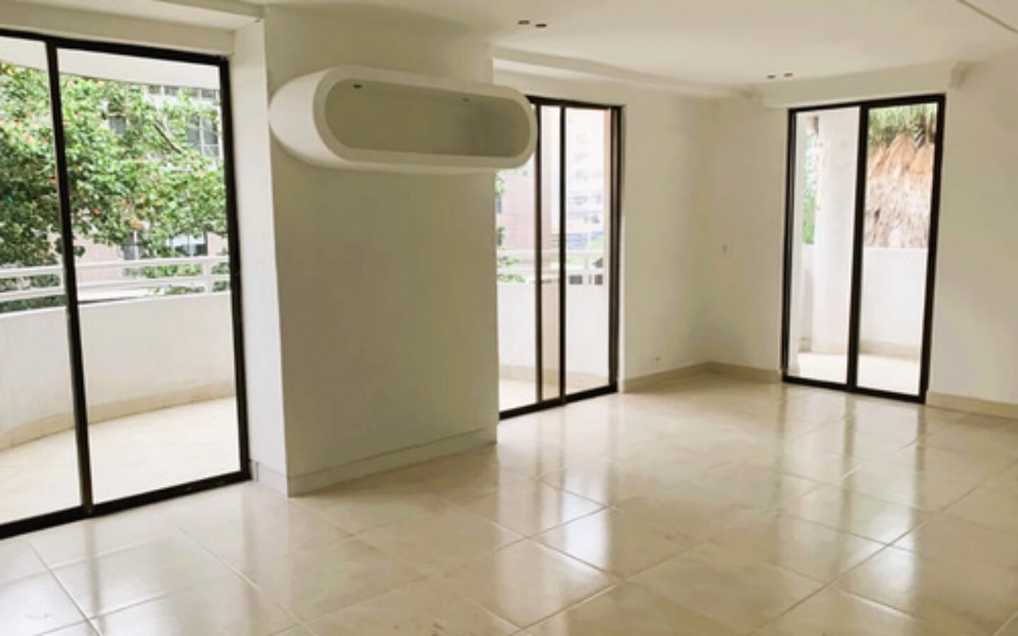 Apartamento En Arriendo En Provenza, El Poblado Medellín . 140 M2, 3 Habitaciones Más Servicio, 3 Baños Y Parqueadero. Excelente Ubicación