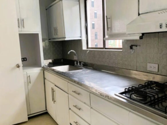 Apartamento En Arriendo En Provenza, El Poblado Medellín . 140 M2, 3 Habitaciones Más Servicio, 3 Baños Y Parqueadero. Excelente Ubicación