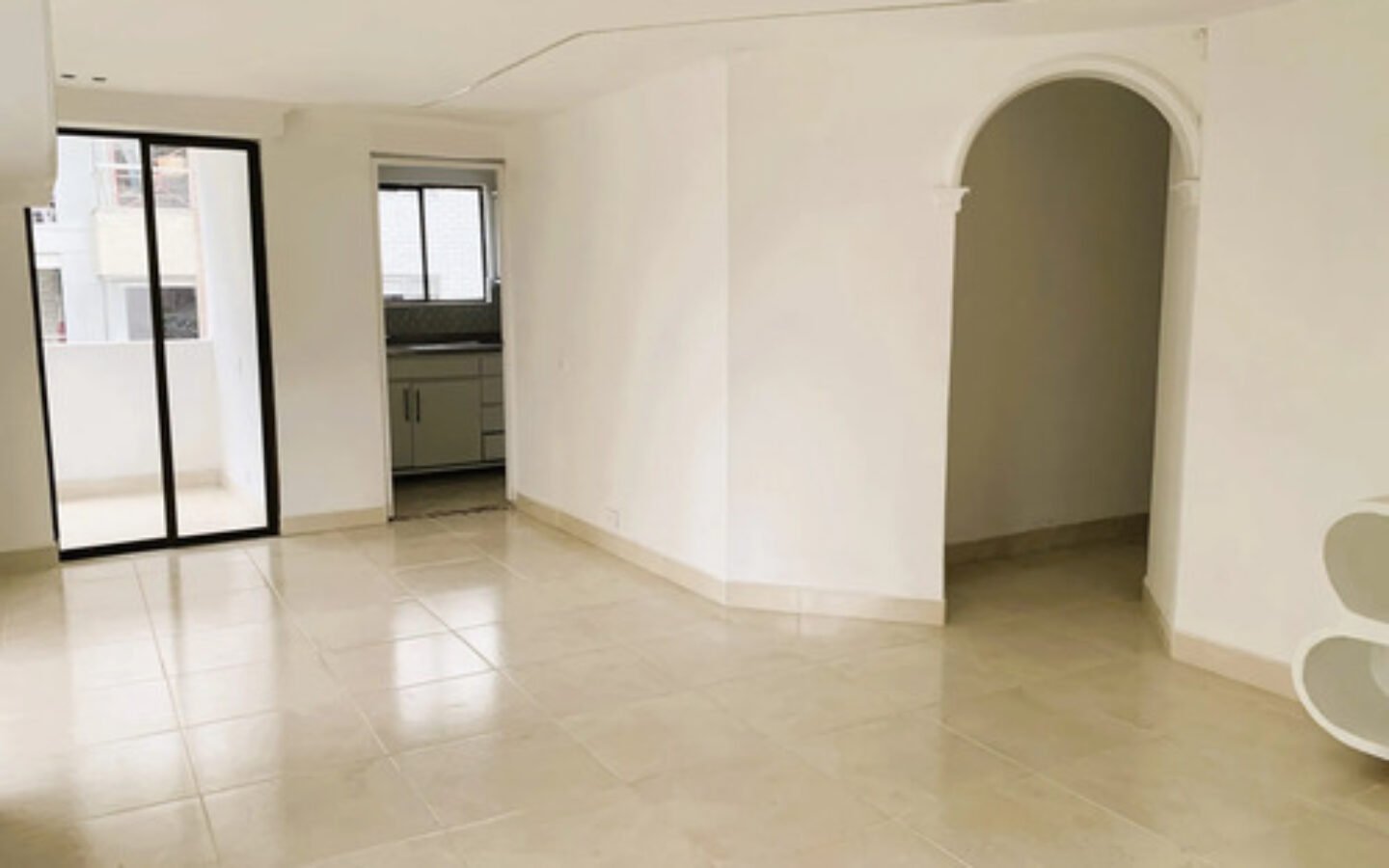 Apartamento En Arriendo En Provenza, El Poblado Medellín . 140 M2, 3 Habitaciones Más Servicio, 3 Baños Y Parqueadero. Excelente Ubicación