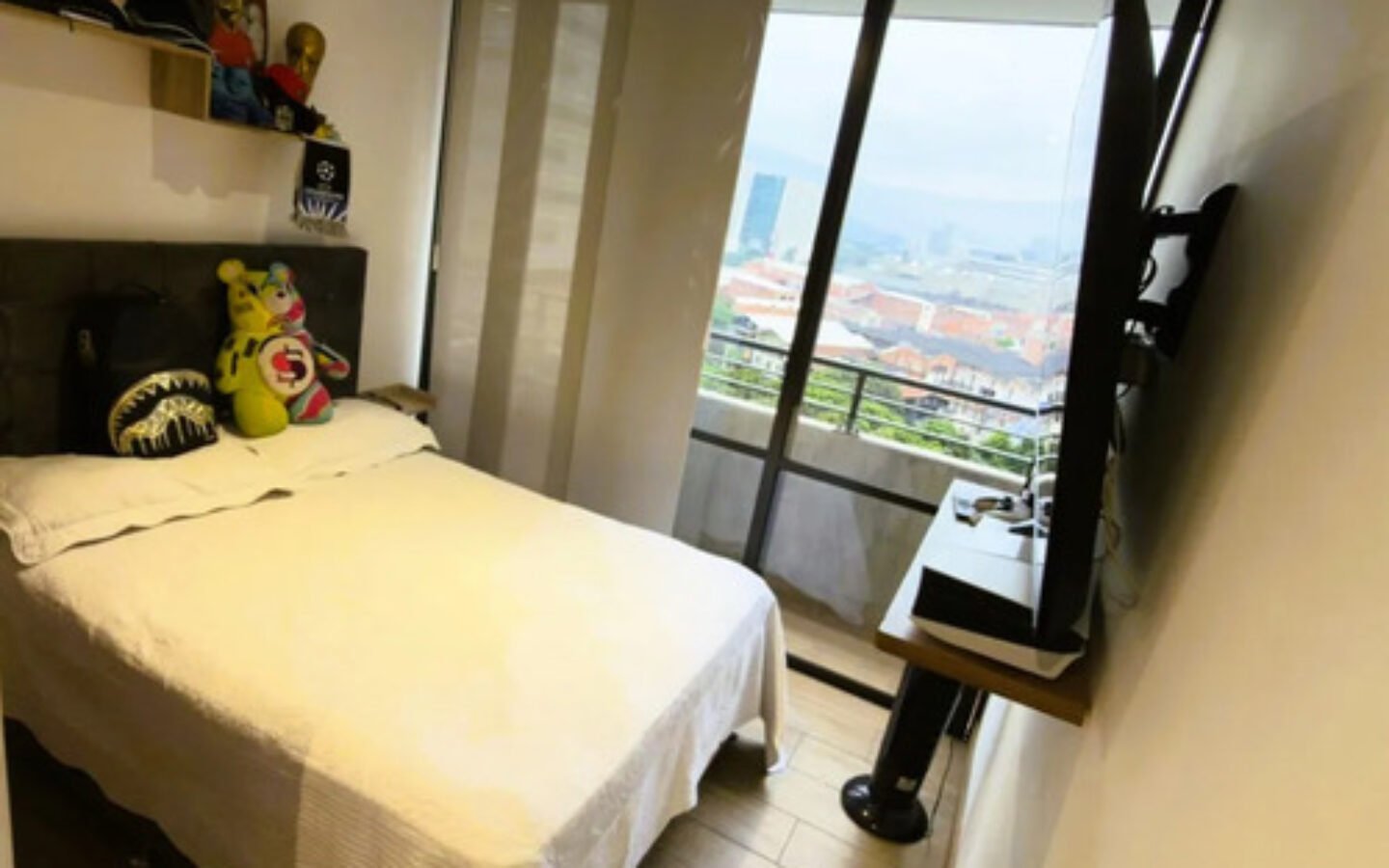 Apartamento En Venta En El Sector Del Poblado, Ciudad Del Río Medellín Ed. Distrito Vera, Med 90 M2, 3 Habitaciones Y Amenidades Premium Negociable