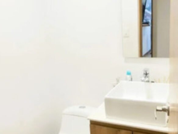 Apartamento En Venta En El Sector Del Poblado, Ciudad Del Río Medellín Ed. Distrito Vera, Med 90 M2, 3 Habitaciones Y Amenidades Premium Negociable